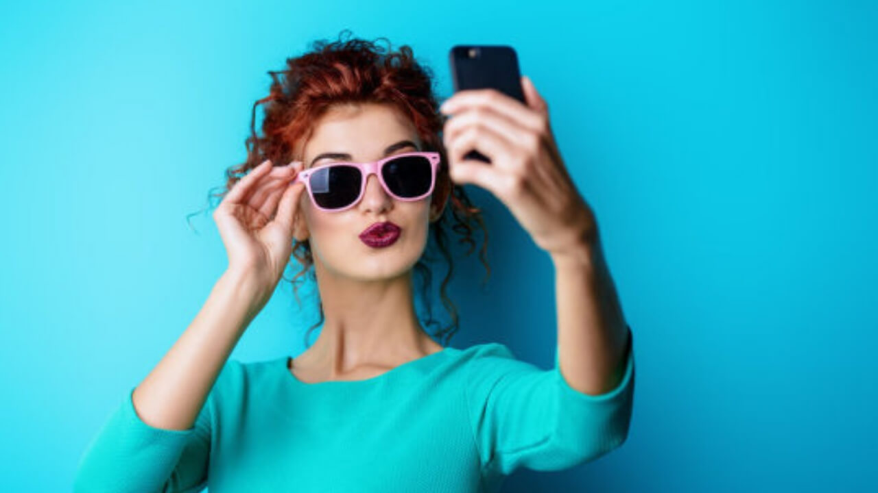 Suka Selfie ? Coba Intip Rekomendasi Smartphone Dari Kami !
