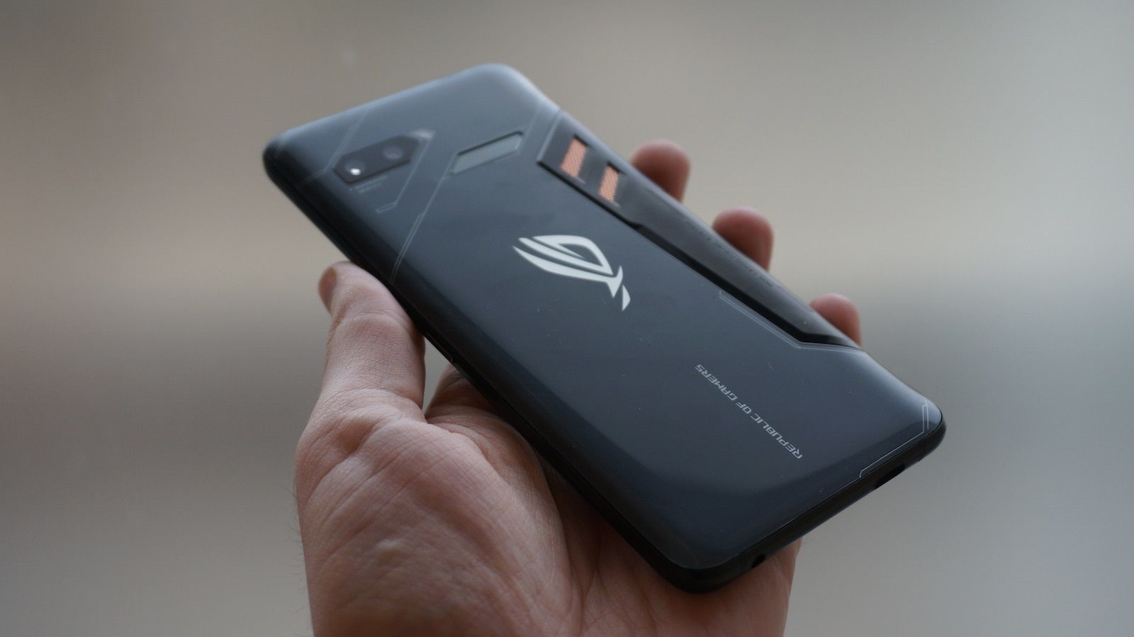 Hasil gambar untuk asus rog smartphone