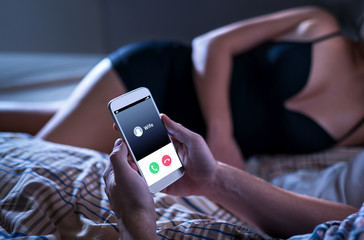 Phone Sex Menjadi Hal Yang Banyak Dilakukan Oleh Pasangan Kekasih